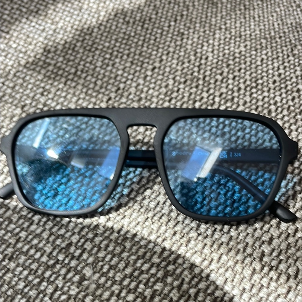 Unisex goodr sunglasses
